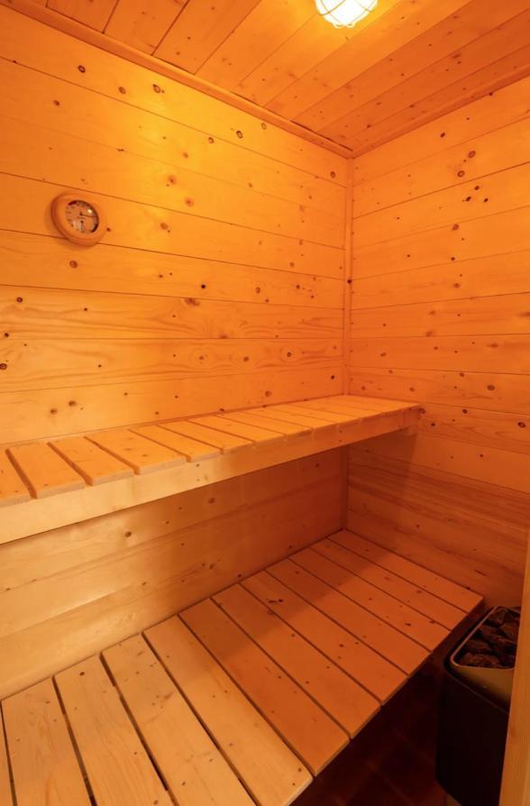 Balneo & Sauna, Sejour Detente Aux Teinturiers - Metro Charpennes - Garage วีเลอร์บาน ภายนอก รูปภาพ
